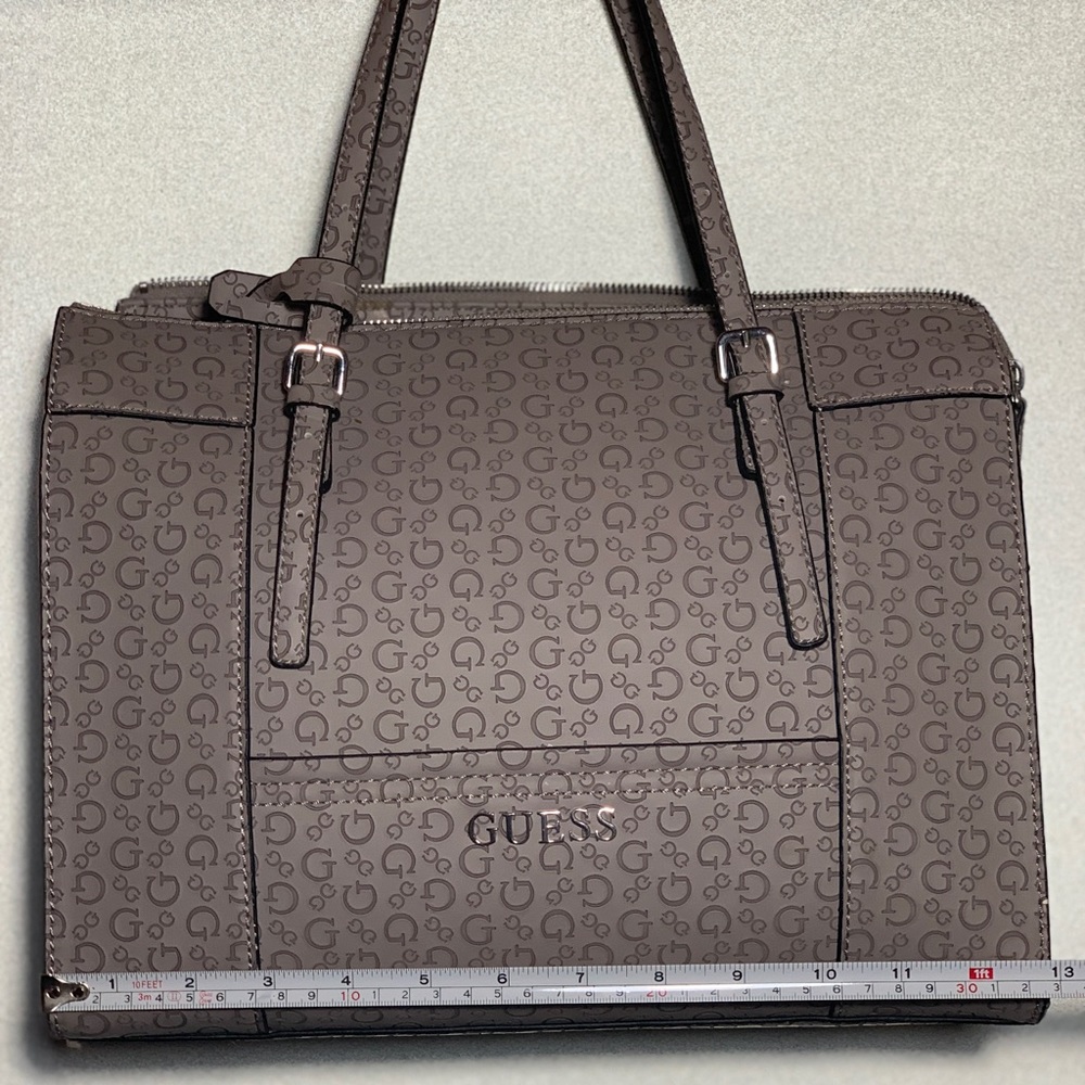 New Taupe/Mauve Guess tote